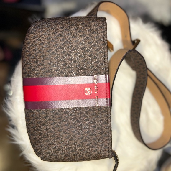 Authentic Michael Kors waist bag ❤️ - Picture 5 of 6